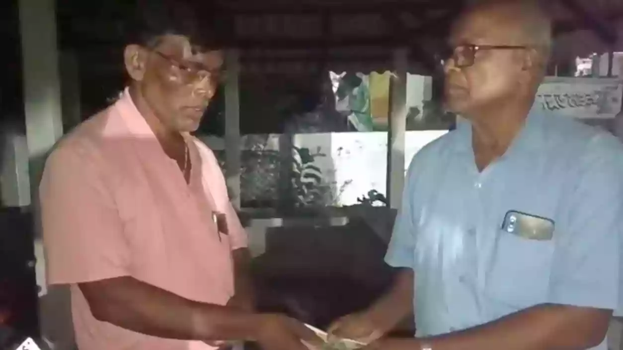 TMC leader allegedly returns ₹80,000 to BJP worker in Gosaba after five years