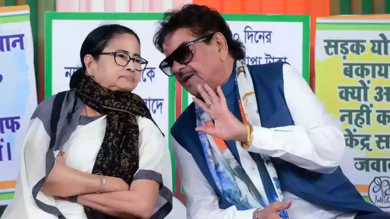'Cannot leave her, she stood by me in my difficult time': Shatrughan Sinha backs Mamata amid 'rebellion' reports