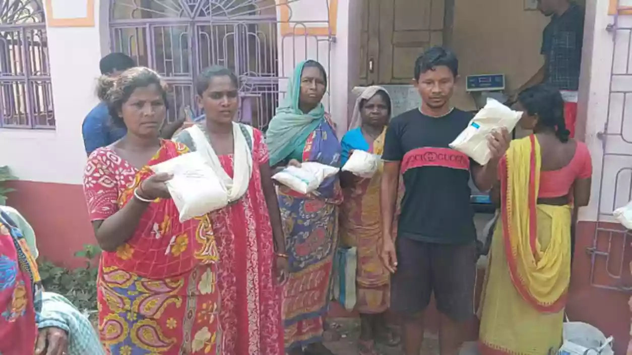 Expired flour distributed through ration shop? Dealer takes stock back after Bankura protests