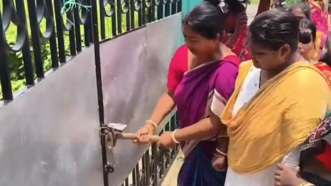 Women storm farmhouse, level serious allegations against TMC leader in Haroa