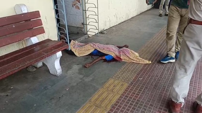 Man stabbed to death in broad daylight in Howrah's Maurigram Station toilet