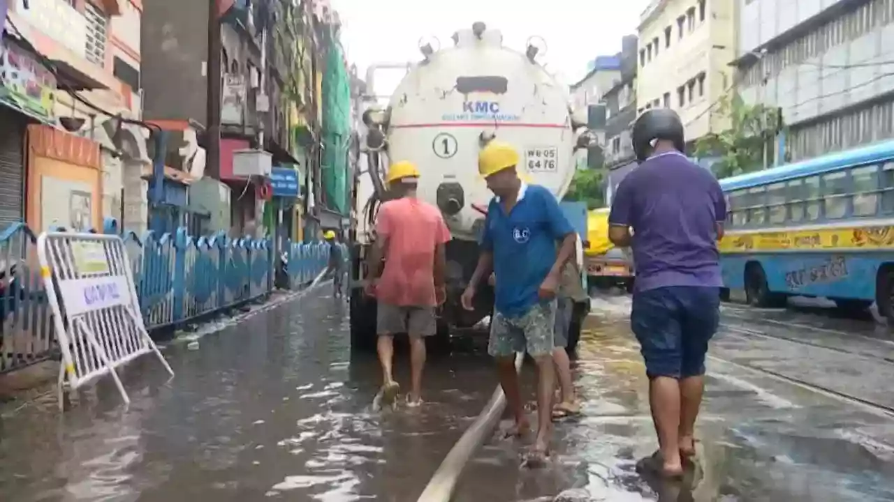 झमाझम बारिश के बाद लुढ़का पारा