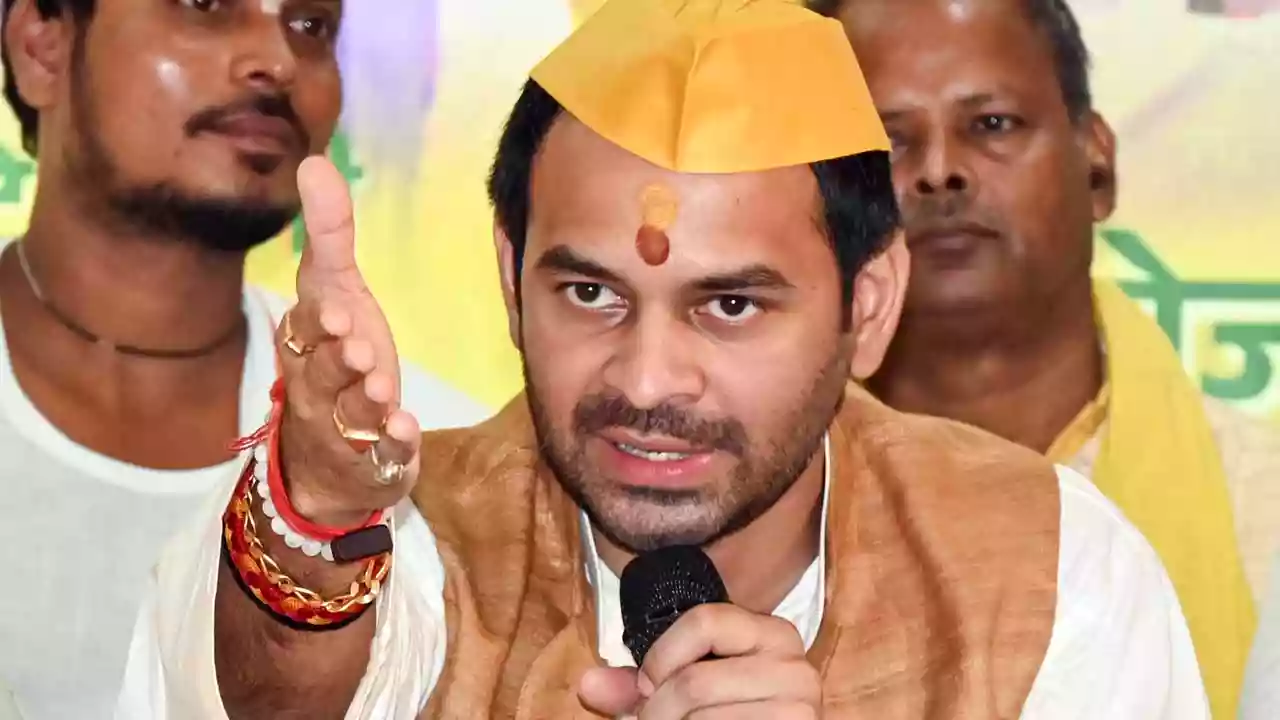 20 lakh cash, gadgets, jewellery gone! Tej Pratap files burglary plaint against own PA