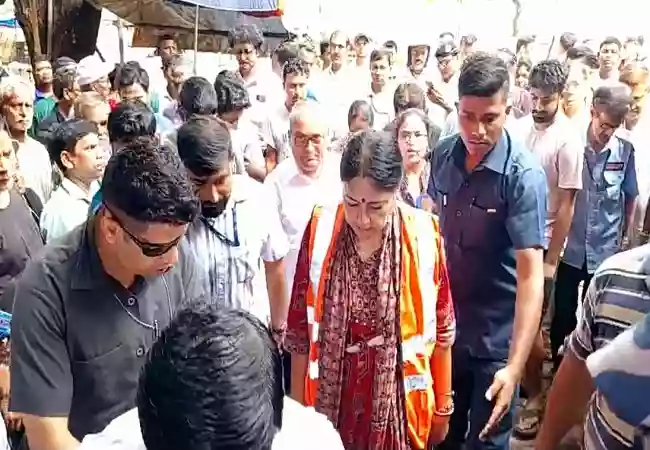 कांकुड़गाछी वीआईपी मार्केट में स्वच्छता अभियान, अग्निमित्रा पाल ने अव्यवस्थाओं पर जताई नाराजगी