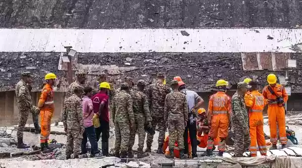 तारातला गोदाम हादसे में मृतकों की संख्या बढ़कर हुई 15