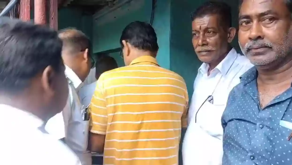 KMC councillor arrested on corruption charges, crowd pelts eggs during police escort