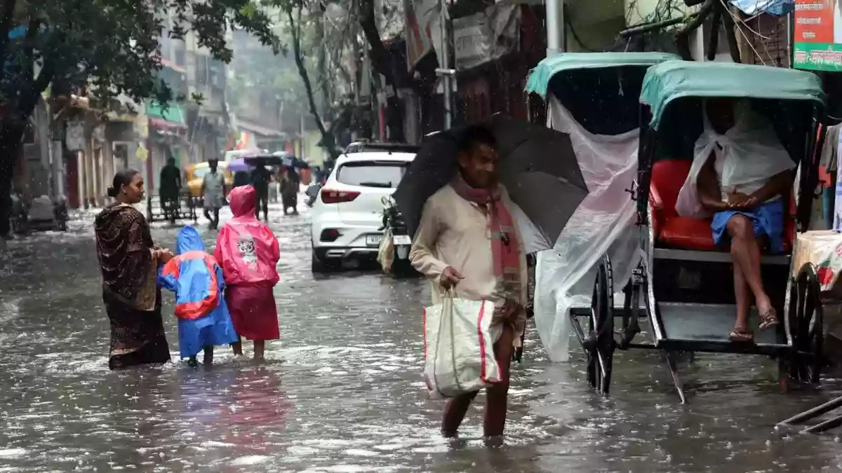 दिल्ली में आज हल्की बारिश का पूर्वानुमान, पूर्वोत्तर राज्यों में जमकर बरसा पानी, कई जगह बाढ़