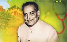 राष्ट्रीय चिकित्सक दिवस पर मुख्यमंत्री शुभेंदु अधिकारी ने डॉ. बिधान चंद्र राय को दी श्रद्धांजलि, चिकित्सा कर्मियों के योगदान को सराहा