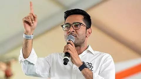 मोटर वाहन अधिनियम उल्लंघन मामले में अभिषेक बनर्जी के खिलाफ प्राथमिकी दर्ज