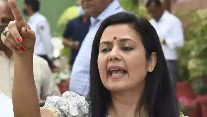 महुआ मोइत्रा पर हमले की माकपा नेता विकास रंजन भट्टाचार्य ने की निंदा