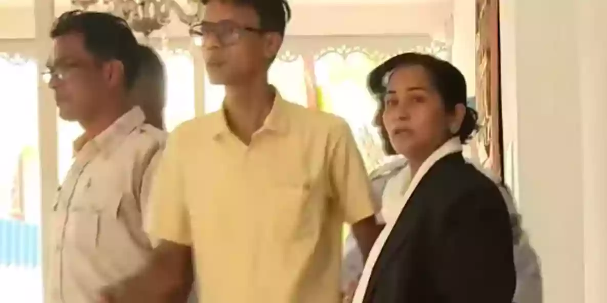 Aparupa Poddar appears before Srirampur Police in lawyer's attire in cop-assault case
