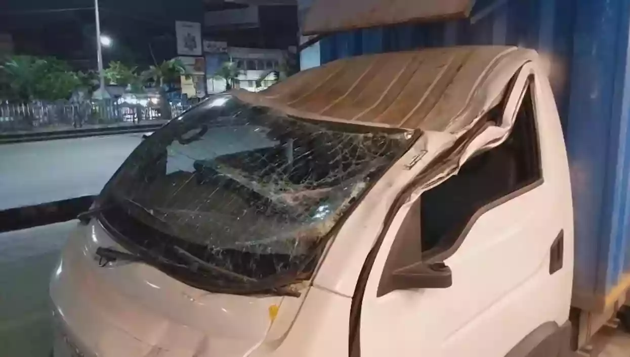 Height bar collapses onto container truck on VIP Road, driver escapes unhurt