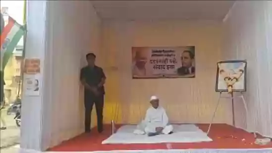 Anna Hazare holds silent protest in support of student protests