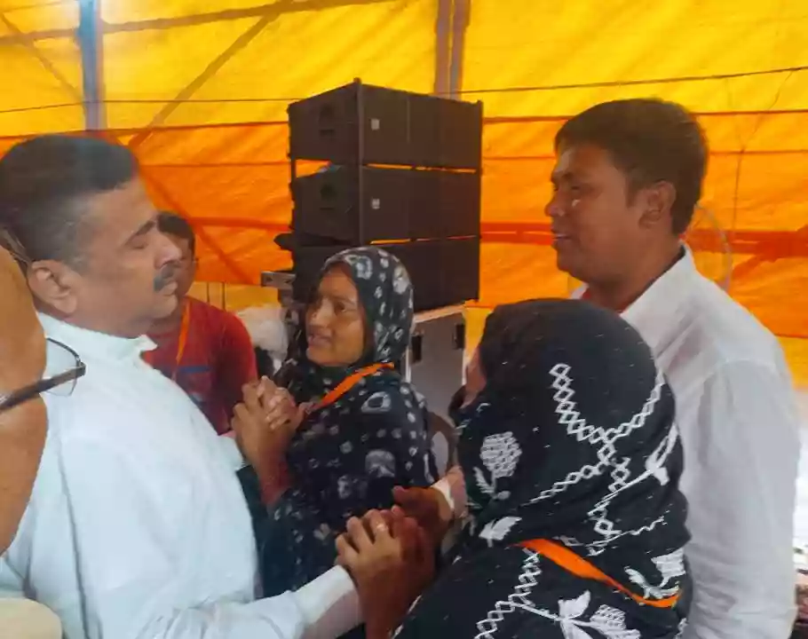 कर्णसुबर्ण रेल दुर्घटना पीड़ित परिवारों से मिले मुख्यमंत्री, आर्थिक सहायता का चेक सौंपा