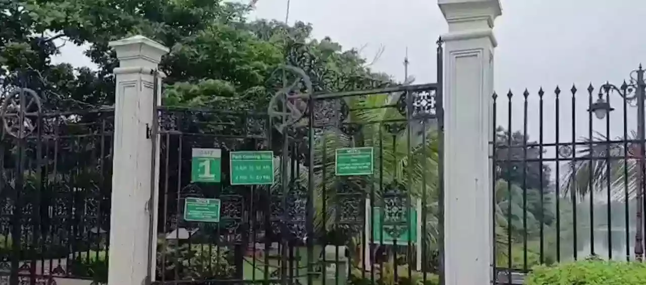 दमदम पार्क में लोहे की रेलिंग से लटका मिला युवक का शव