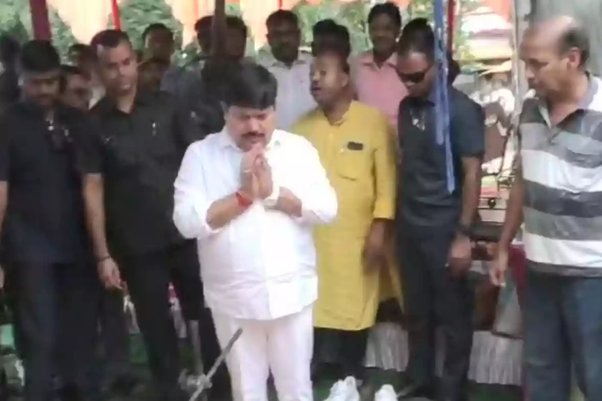 गंगा में चलेगी वाटर टैक्सी, बाबूघाट से मेटियाब्रुज तक नई जल परिवहन सेवा शुरू करने की तैयारी