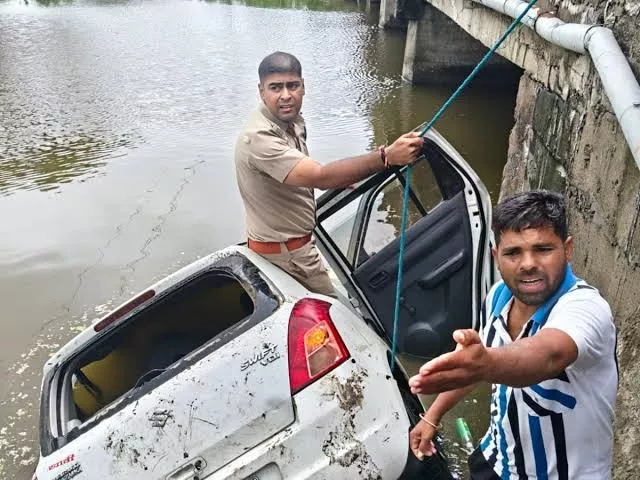 मप्र के राजगढ़ जिले में कार डैम में गिरी, चार की मौत