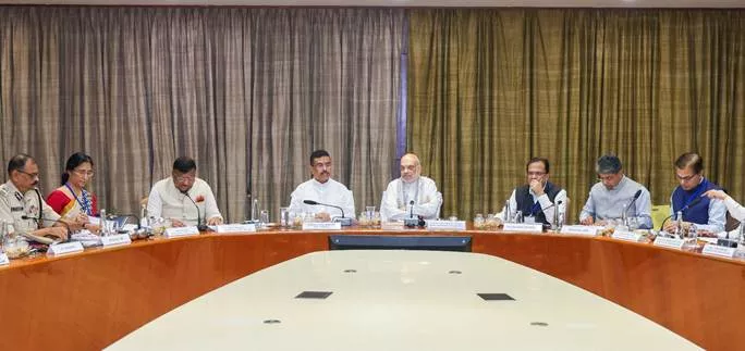 सेवाश्रय अनियमितता मामले को लेकर मुख्यमंत्री शुभेंदु ने अभिषेक बनर्जी पर साधा निशाना, कहां-लोगों के स्वास्थ्य से खिलवाड़ करने वालों पर होगी कार्रवाई