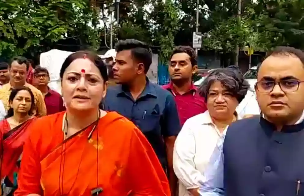 कॉलेज स्ट्रीट को 'नो व्हीकल ज़ोन' बनाने की तैयारी, मंत्री अग्निमित्रा पाल ने किया निरीक्षण